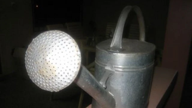 Arrosoir chez Yao Zimagli