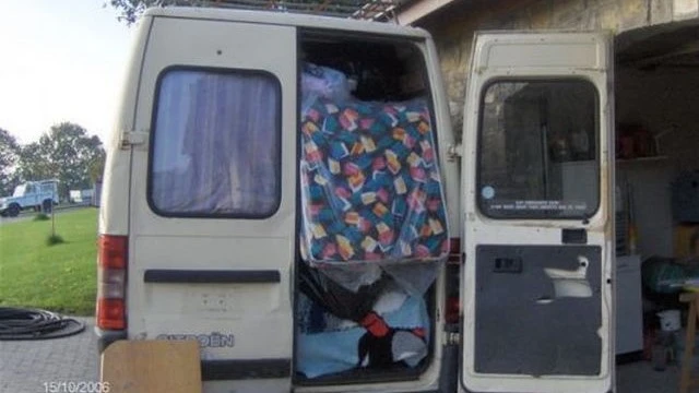 Envoi des bus et container 2006