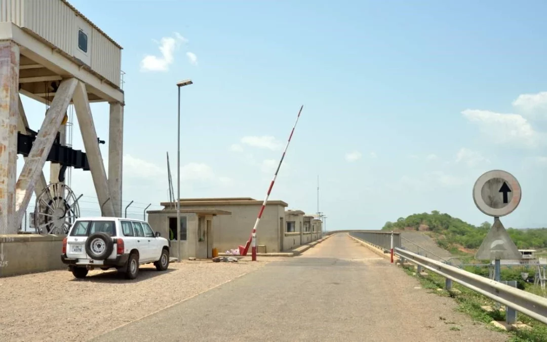Visite au barrage de Nangbeto en 1988 par Wolffkran