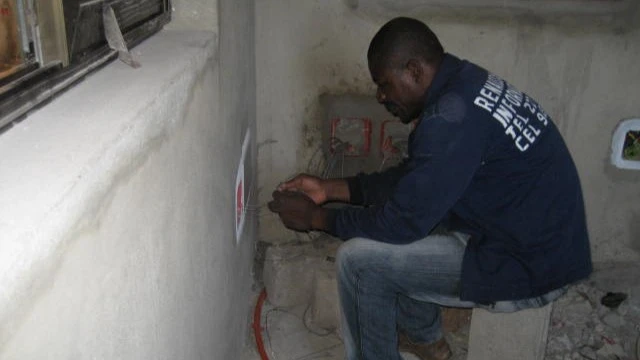 Pose du câblage et du carrelage