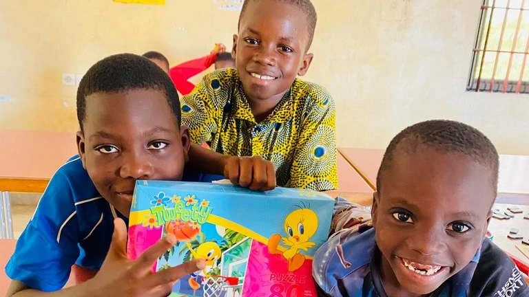 Les enfants au centre